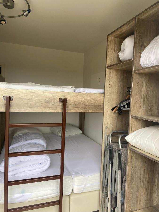 Appartement Met Zeezicht, Zwembad & Garage 奥斯滕德 外观 照片